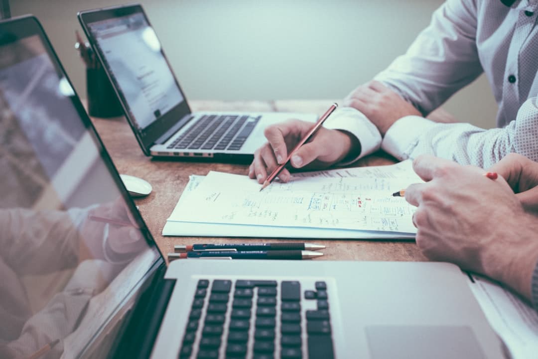 A consultant and a client in a one-on-one session, highlighting the personalized approach of practice consulting.